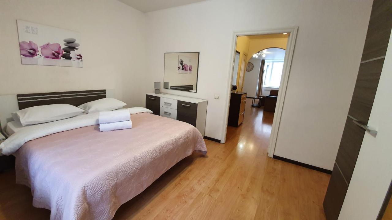 Real Home Apartments In Kiev Center Екстер'єр фото