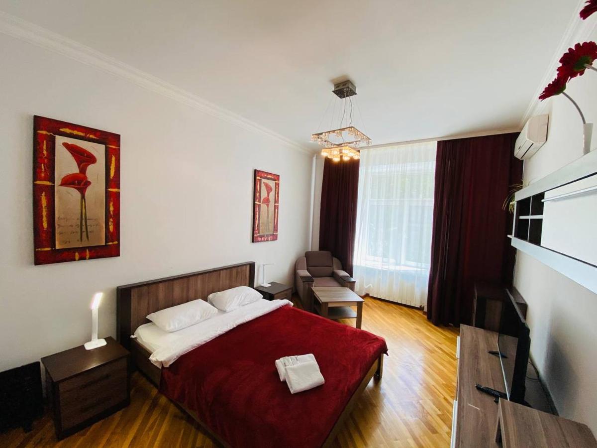 Real Home Apartments In Kiev Center Екстер'єр фото